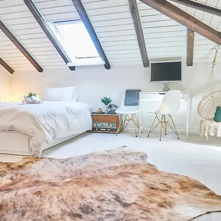 Apartment Cozy Artist Loft *